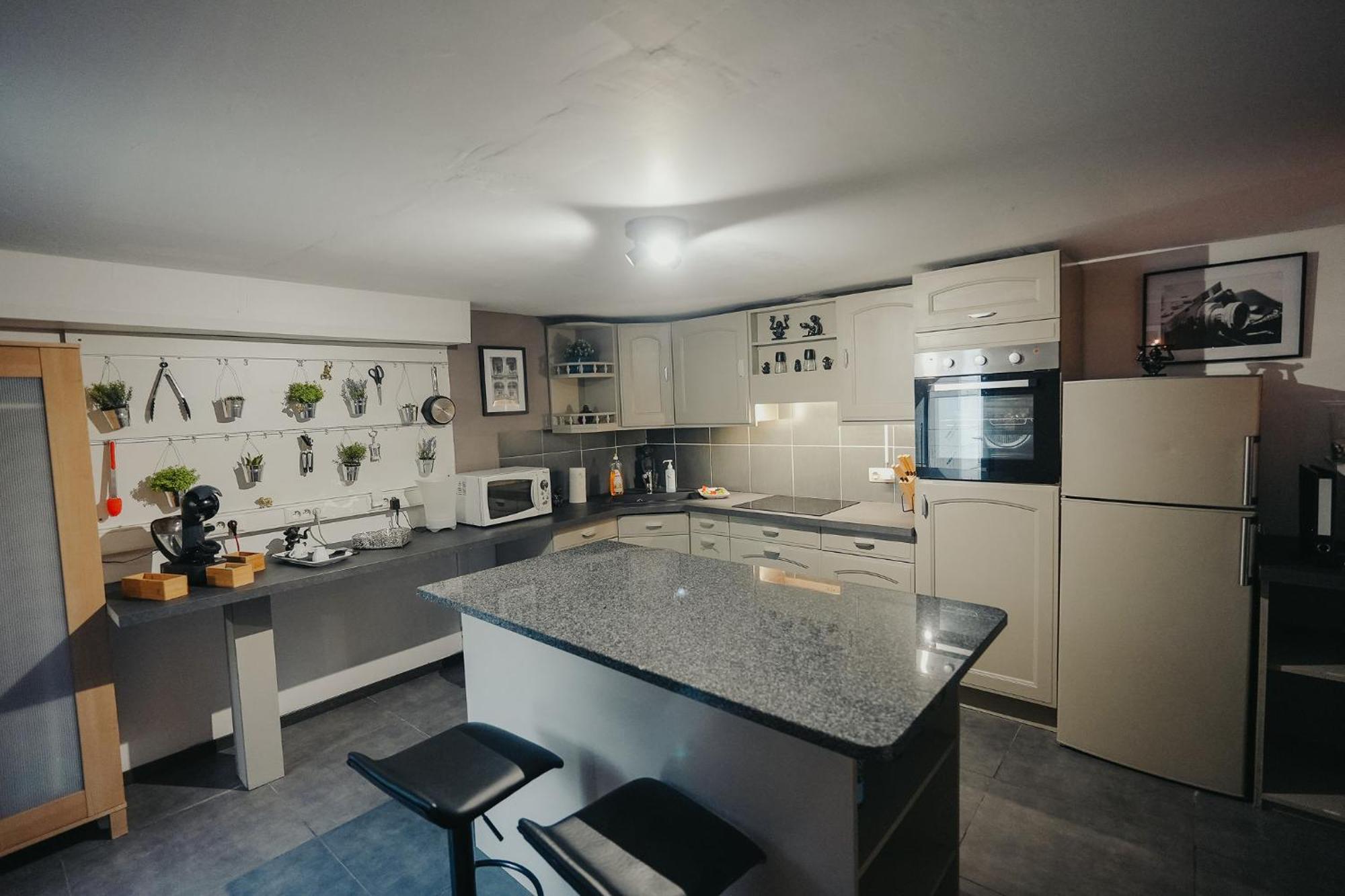 Vip Lounge Appartement Avec Jacuzzi Et Jardin Andenne Dış mekan fotoğraf